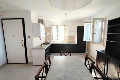Maison dans un village avec piscine