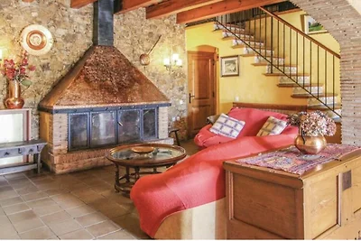 Villa mit Sonnenliegen