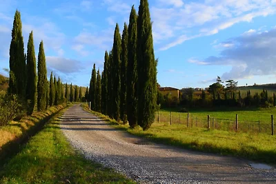 Pittoresco agriturismo con piscina a Vinci