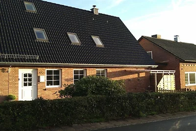 Ferienhaus in Esgrus mit Schwimmbecken