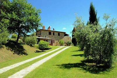 Agriturismo con A/C, terrazza e piscina