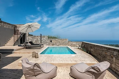 Studio am Wasser in Maroulas