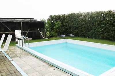 Schöne Zweizimmer-Ferienwohnung mit Pool im...