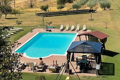 Ansprechendes Ferienhaus in Assisi mit Garten