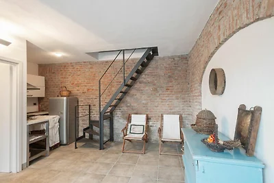Herrenhaus in Stagno Lombardo mit Garten