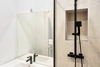 Renovierte Wohnung im Quartier Latin