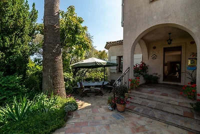 Nobles Ferienhaus in Vence mit privatem Pool