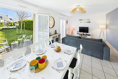 Haus nahe Skidivan Strand mit Garten