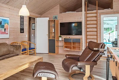 10 Personen Ferienhaus in Væggerløse-By Traum