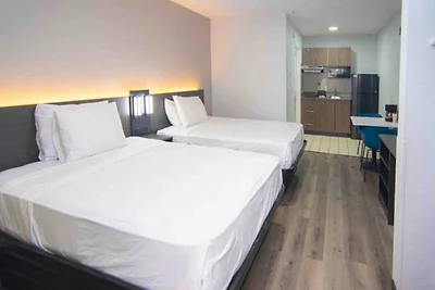 2 tweepersoonsbedden (queensize)
