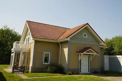 Villa in RZ Kamperland mit Schwimmbecken