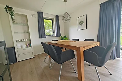 Bungalow con terrazza e vista lago