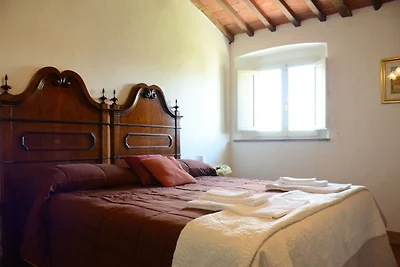 Semplice casa vacanze a Pistoia con terrazza