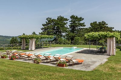Weitläufige Villa mit Panoramablick in Tredoz...