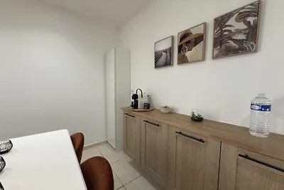 Appartamento nel villaggio di Serignan