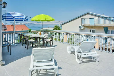 Mooi appartement met privéterras