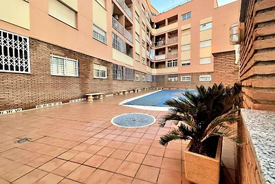 Appartamento a Roquetas de Mar con balcone