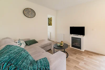 Geräumiges Mobilheim mit Terrasse in Erezée