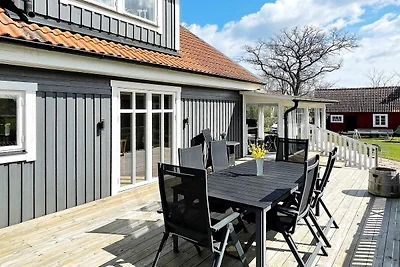 4 stelle case ad FäRJESTADEN