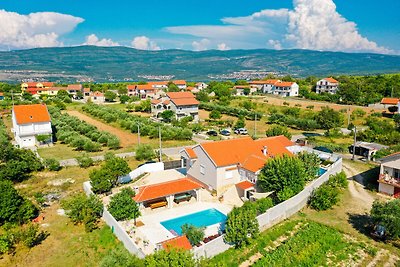 Villa di lusso a Pridraga con piscina