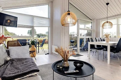 4 Sterne Ferienhaus in Væggerløse-By Traum
