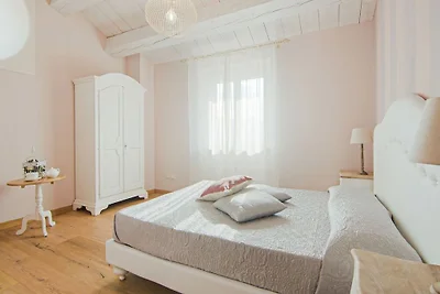 Schicke Villa mit Whirlpool