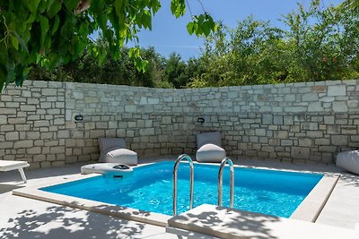 Villa fenced Foothills Blue