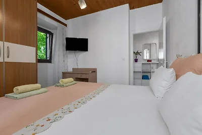 Apartments Kata - Three Bedroom Apartment wit...