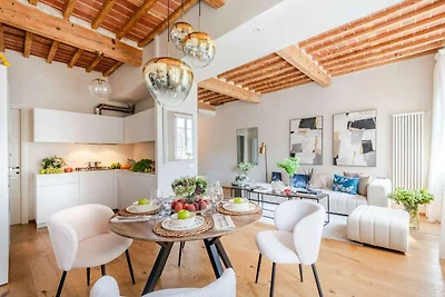 Lucca Apartment in Heart of Tuscany