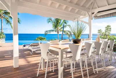 Villa in Saint-François mit Infinity-Pool