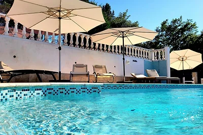 Ferienhaus Guillaume mit Swimmingpool