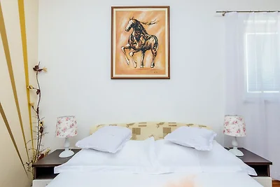 Apartments Aura - Comfort Studio Apartment 6 ...