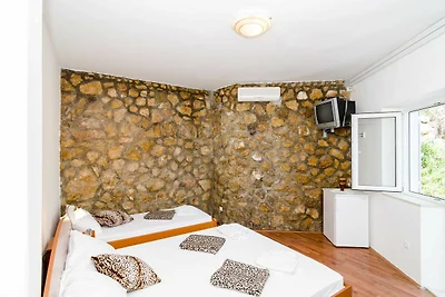 Guest House Daniela- Triple Room with Balcony...