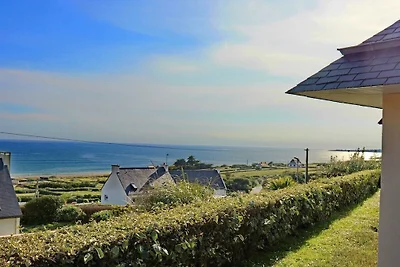 Villa in Plouhinec mit Terrasse