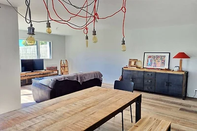Moderne villa van 710 m² op 100 meter van het...