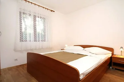 Appartement in Vrbanj met barbecue en wifi.
