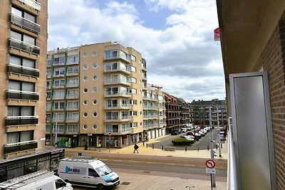 Moderne Unterkunft mit Balkon und Meerblick
