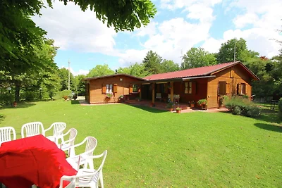 Hübsches Chalet in Città di Castello mit Pool