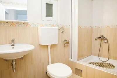 One Bedroom Apartment 3
