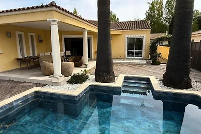 Villa in Grau du Roi mit privatem Pool