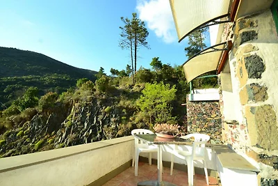 Schönes Ferienhaus mit Blick auf Berge und...