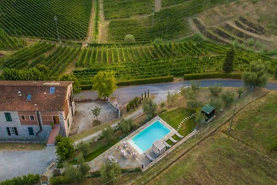 Villa in Lucca mit Weingut und Aussicht