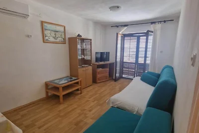 One Bedroom Apartment with Balcony and Sea Vi...