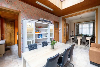 Schönes Ferienhaus in Dinant mit Garten