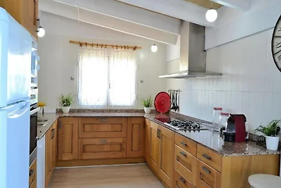 Villa in Muro met zwembad en jacuzzi