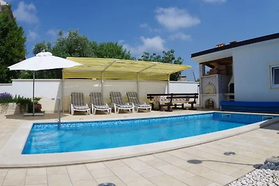 Gemütliches Appartement in Vinkuran mit Stran...