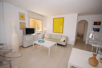 Moderno appartamento con piscina