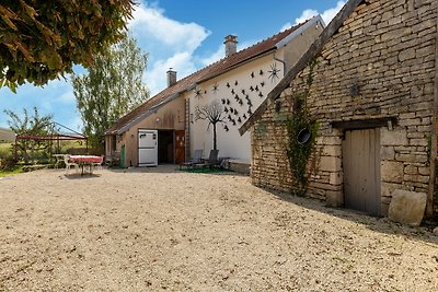 Ferienhaus mit unabhängigem Studio in Molesme