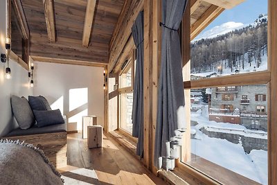 Ruim chalet met balkon