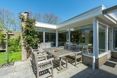Bungalow in Sint Maartenszee am Strand